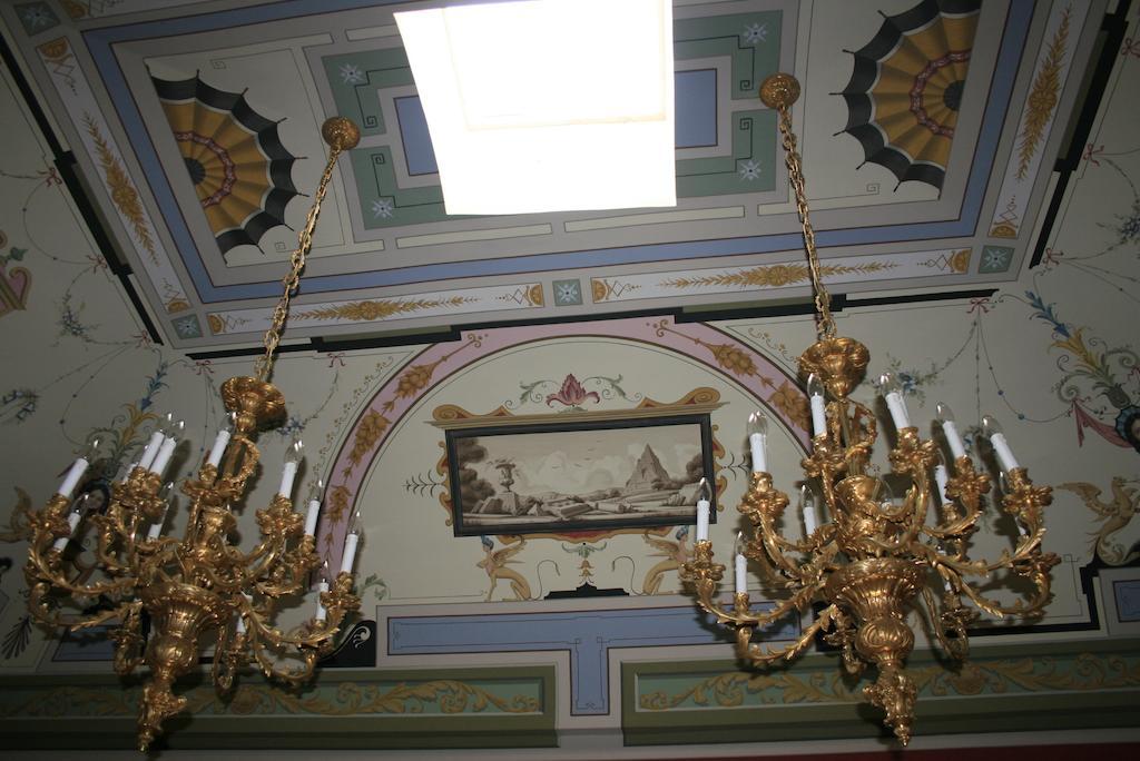 Palazzo Franza Musaro Удженто Екстериор снимка