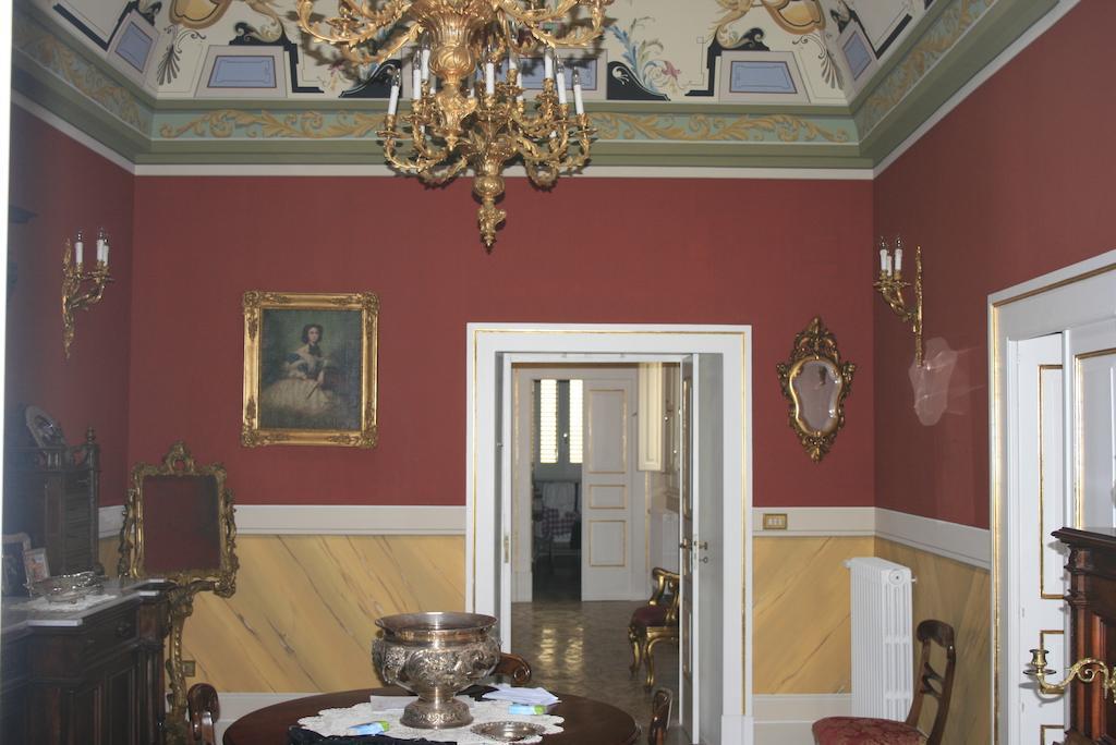 Palazzo Franza Musaro Удженто Екстериор снимка