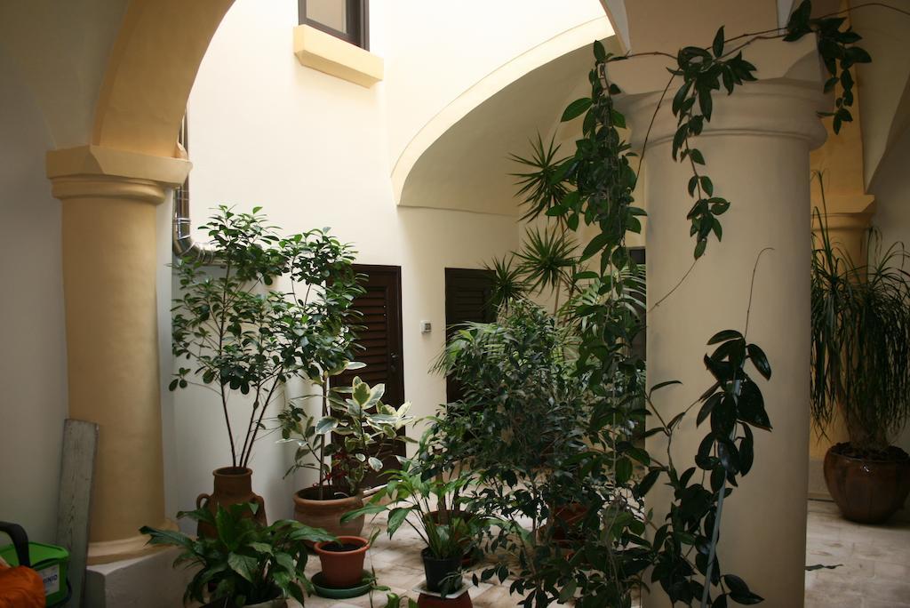 Palazzo Franza Musaro Удженто Екстериор снимка